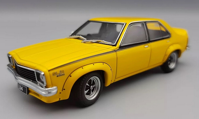 Holden Torana LH sedan Autoart kov 1.jpg