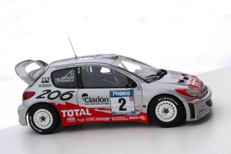 PEUGEOT_206_WRC_EVO_2002_08.jpg