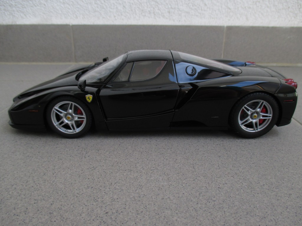 Ferrari Enzo_05.JPG