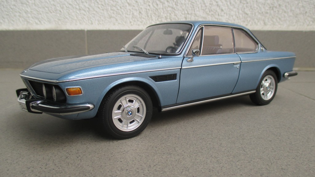 BMW_3.0CSi_E9_ib_01.JPG