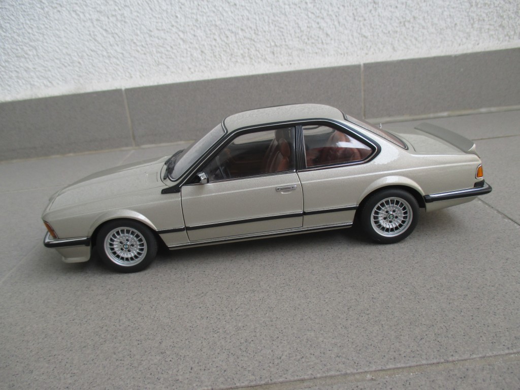 BMW_635CSi_beige_04.JPG