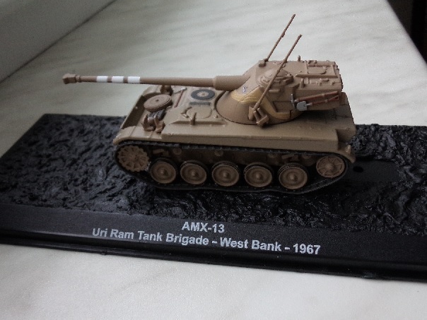 amx-13.03.jpg