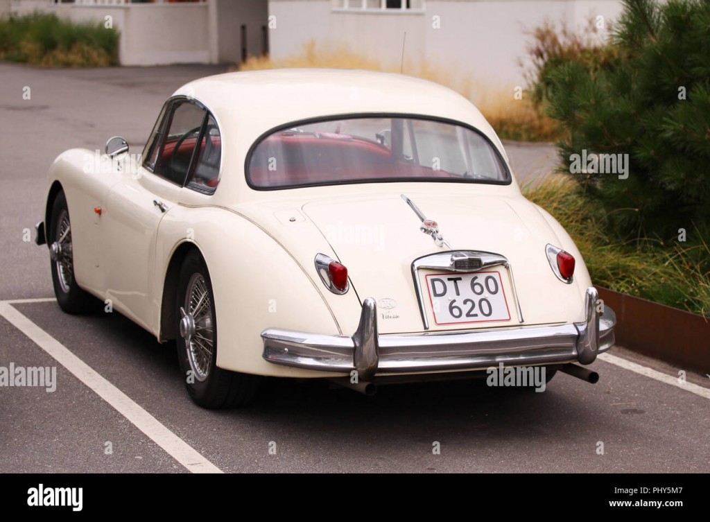 copenhagen-denmark-september-1-2018-jaguar-mark-2-car-2dr.jpg