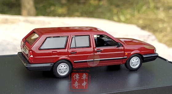 VW Santana I Wagon 2.jpg