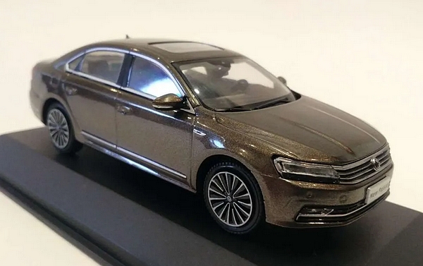 VW New Passat Facelift 1.jpg