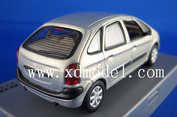 Dongfeng Xsara Picasso 3.jpg