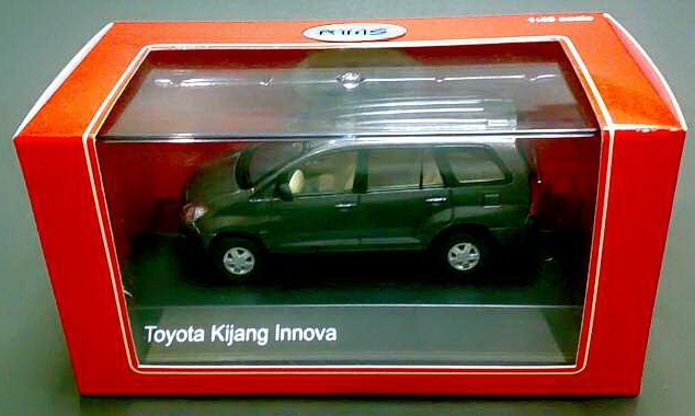 Toyota Kijang Innova I 3.jpg