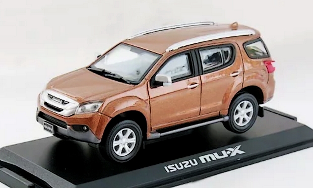 Isuzu MU-X 1.jpg