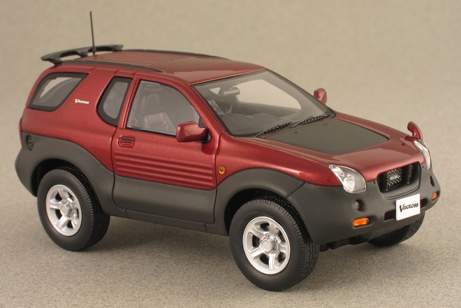 Isuzu VehiCROSS EBBRO 1.jpg