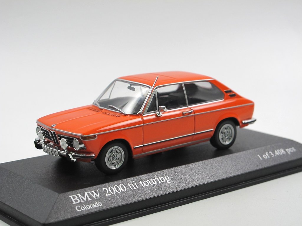 Minichamps_400021110_BMW_2000_Tii_Touring_Baujahr_1972_orange_1_43.jpg